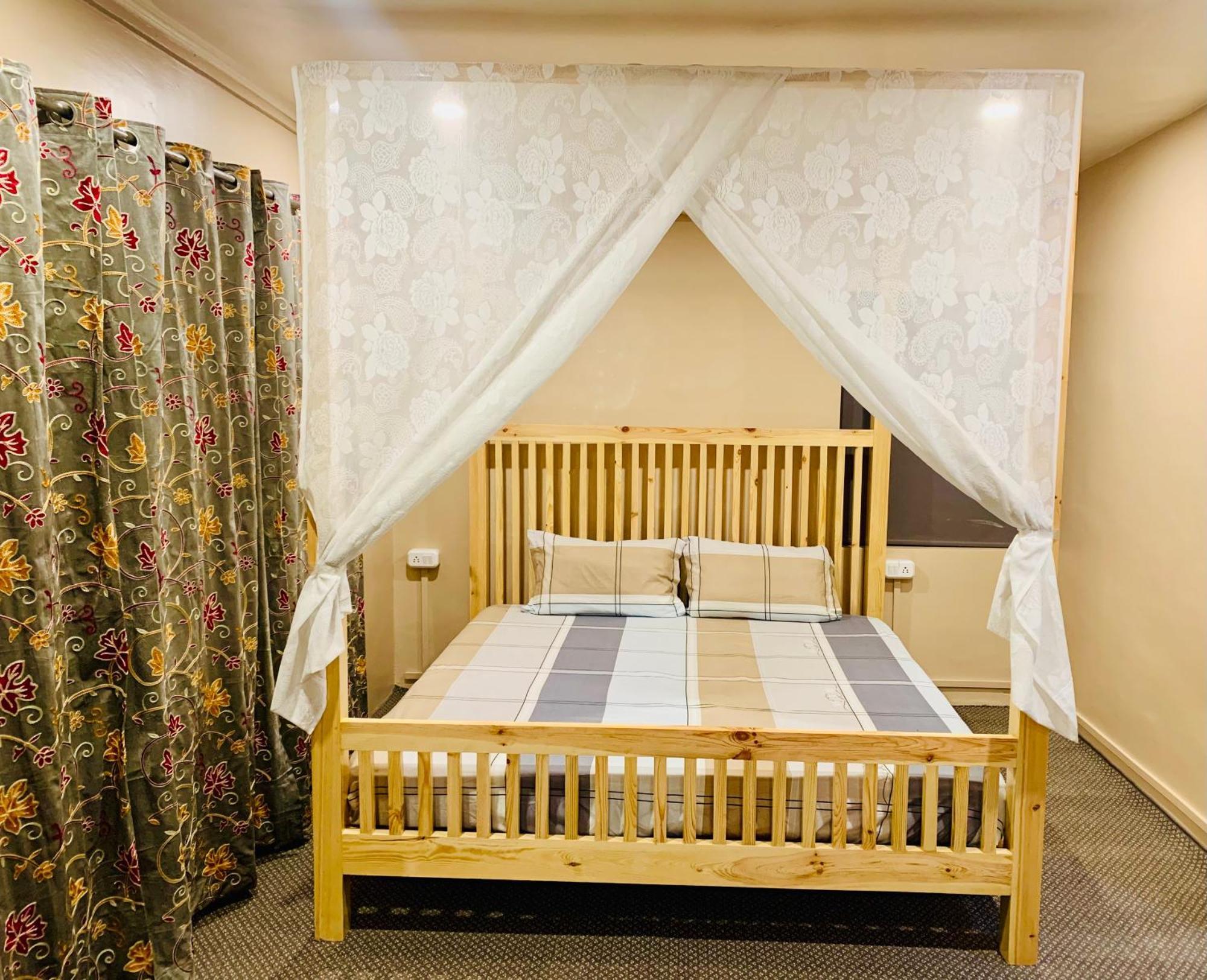 Hotel The Chinar Retreat Hut à Srīnagar Extérieur photo